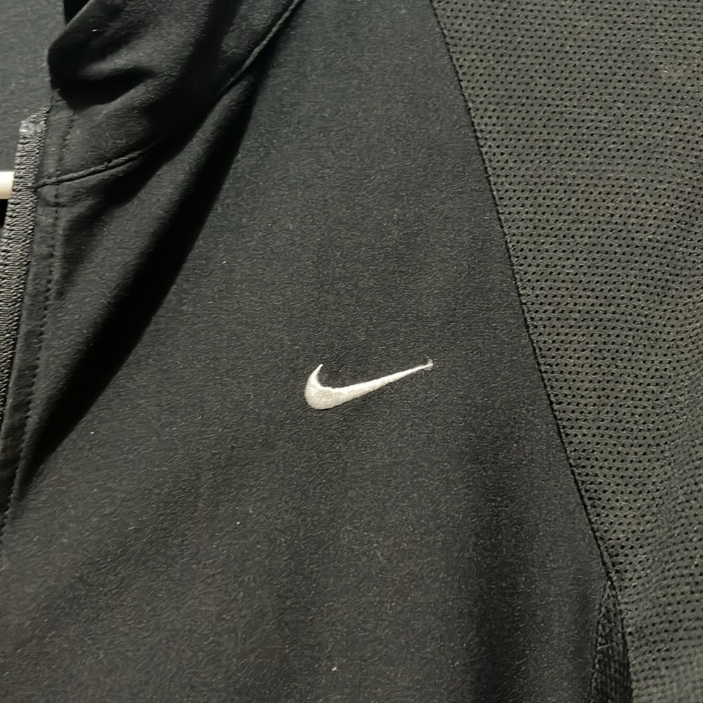 Nike FitDry Women’s Jacket Size Medium - Picture 4 of 7